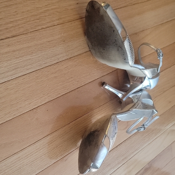 BCBGeneration Silver Heels with Ankle Strap - Picture 4 of 8